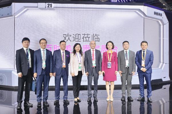 进博会ing | 918博天堂控股与百时美施贵宝、杜邦、美迪科举行签约仪式